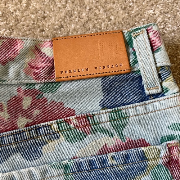 Citizens of humanity shorts - Picture 1 of 4